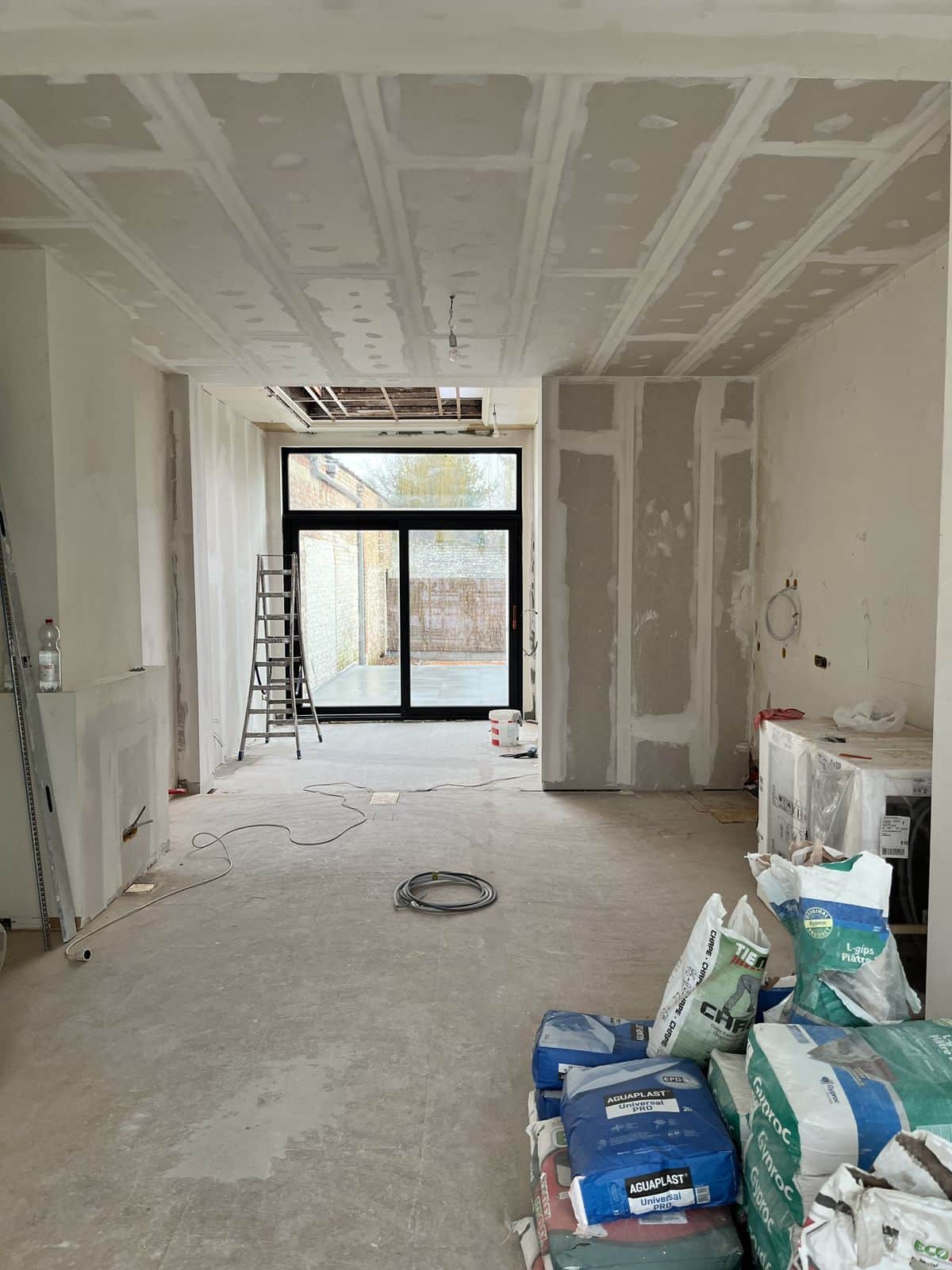 Gebäudereinigung_Unterhaltsreinigung_Fensterreinigung_Sanitäranlagenreinigung_Autoreinigung_Fertigbaureinigung-Bauendreinigung_Entrümpelung_Umzug_Montage_ Kleinreparaturen
